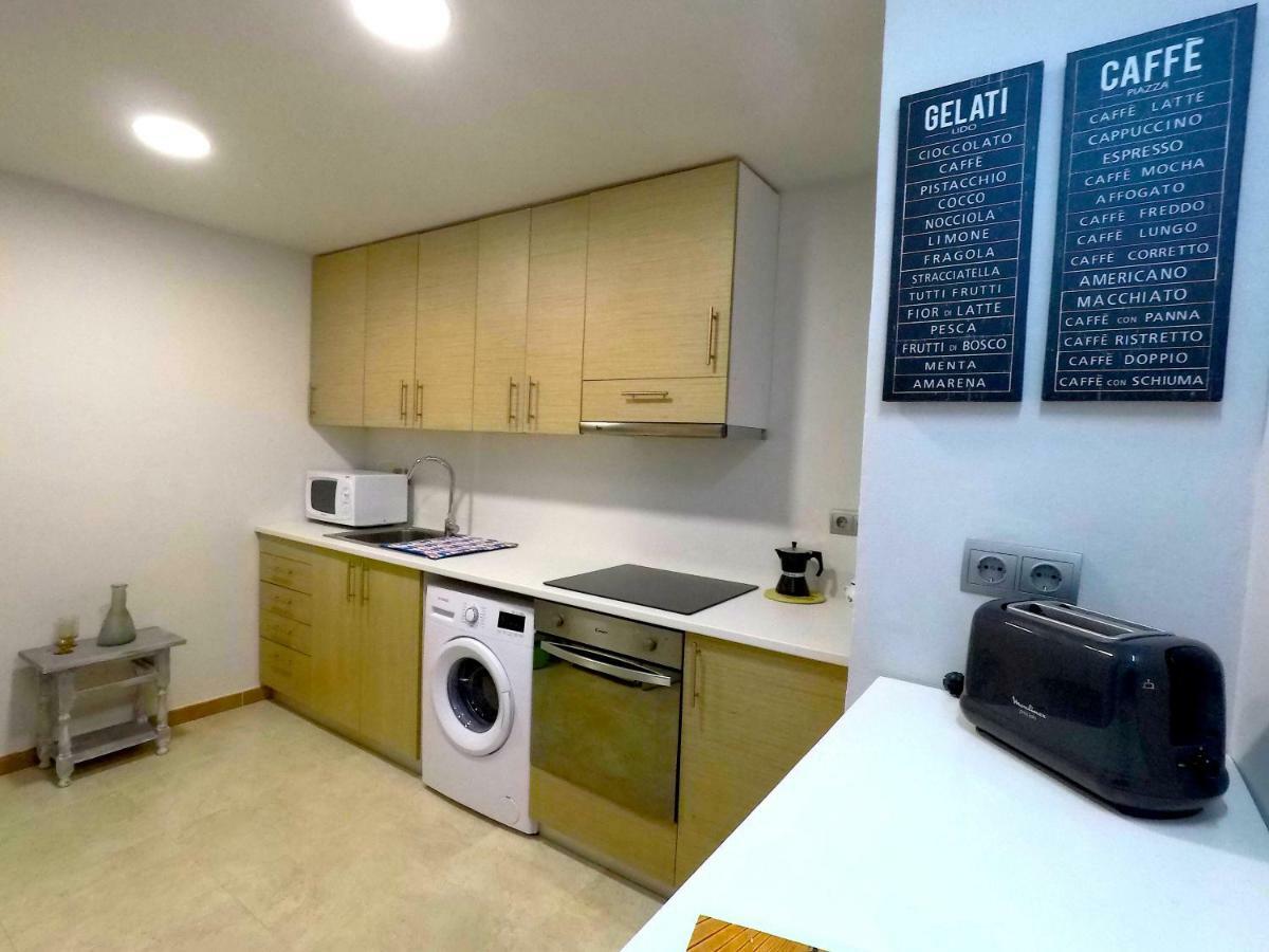 Piso Familiar En Apartamento Llança